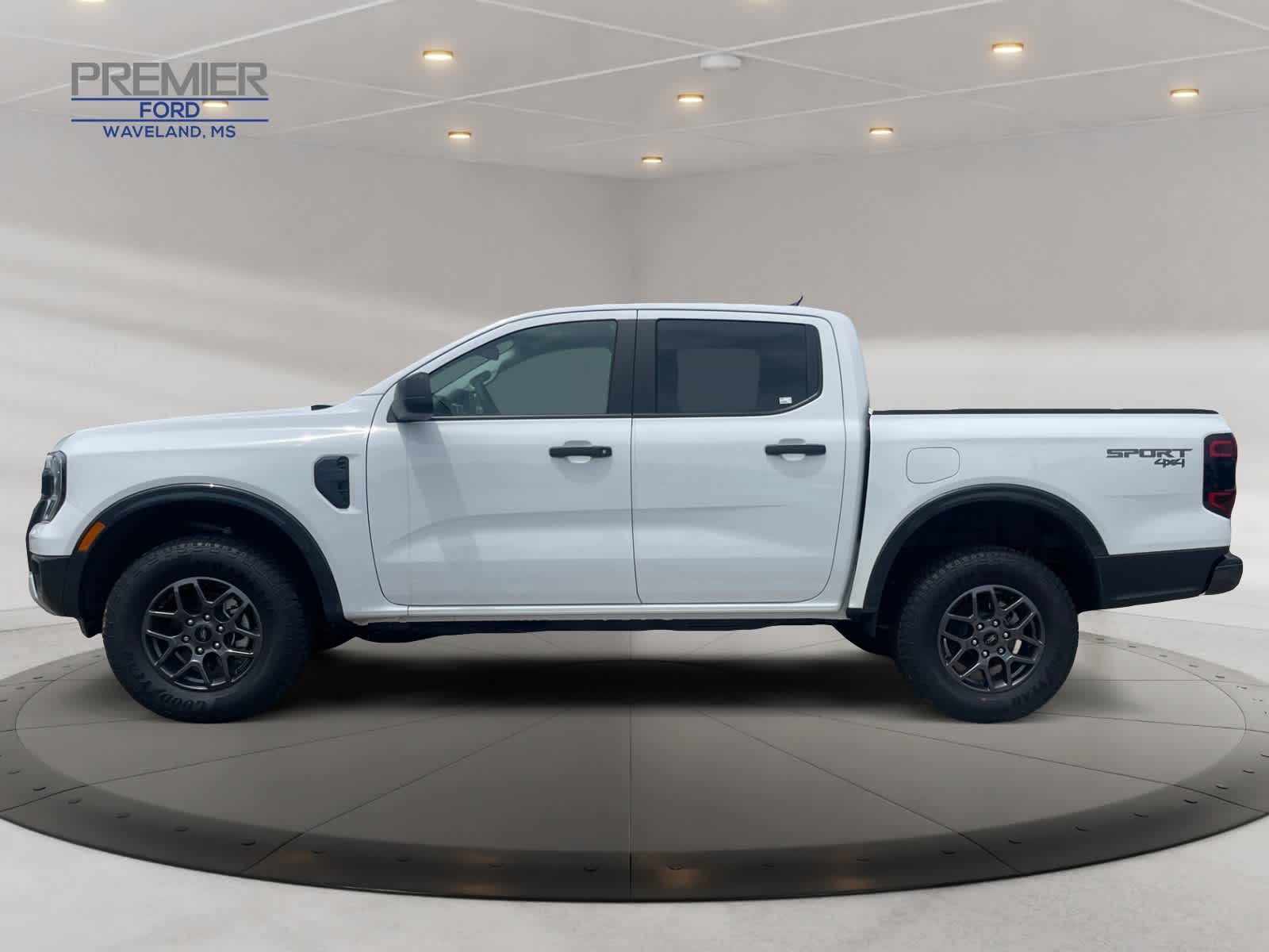 2024 Ford Ranger XLT photo 2