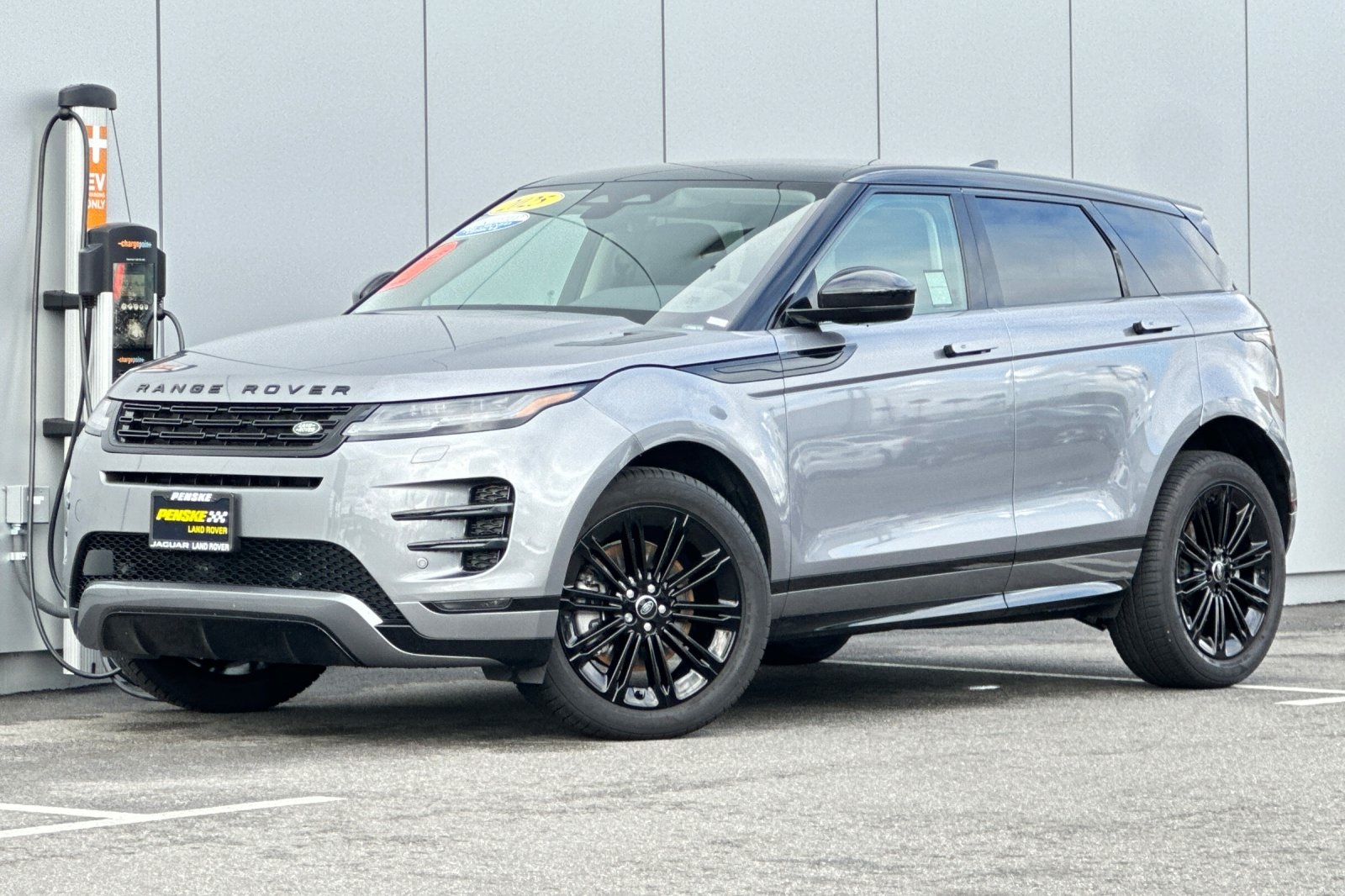 2025 Land Rover Range Rover Evoque