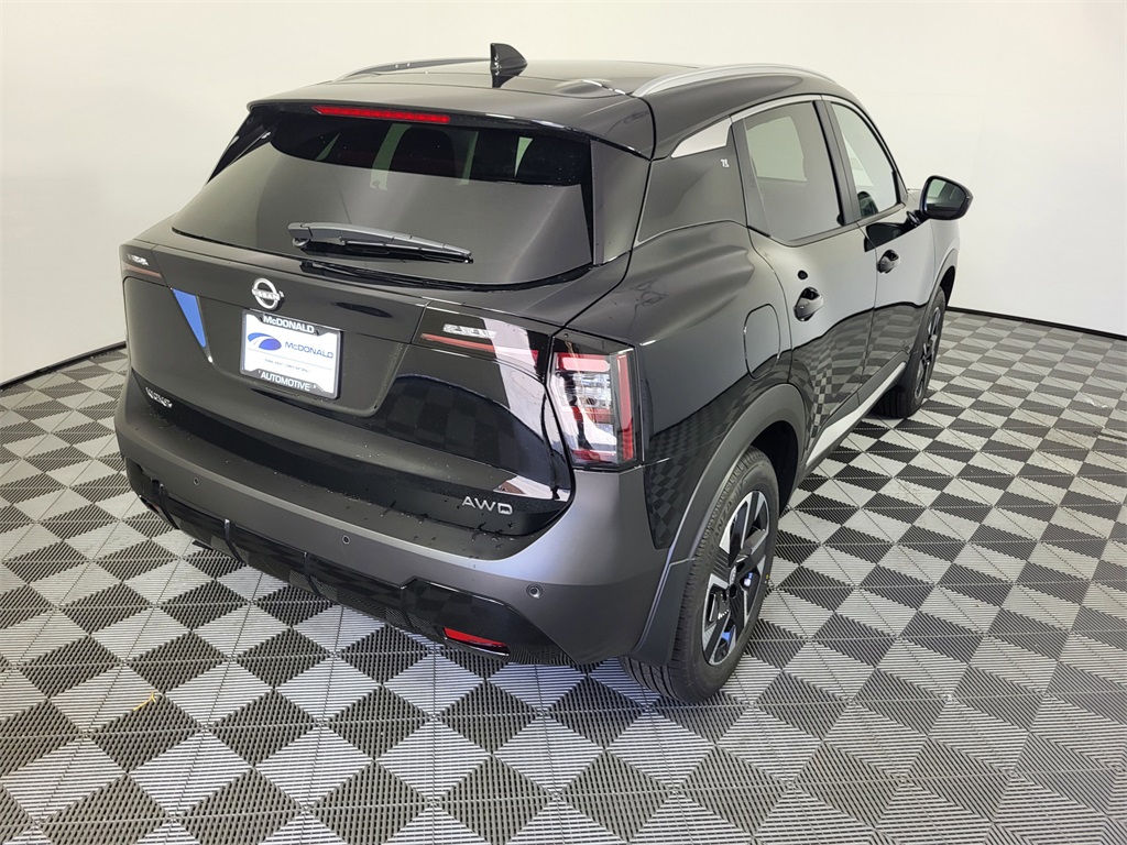 2025 Nissan Kicks SV photo 4