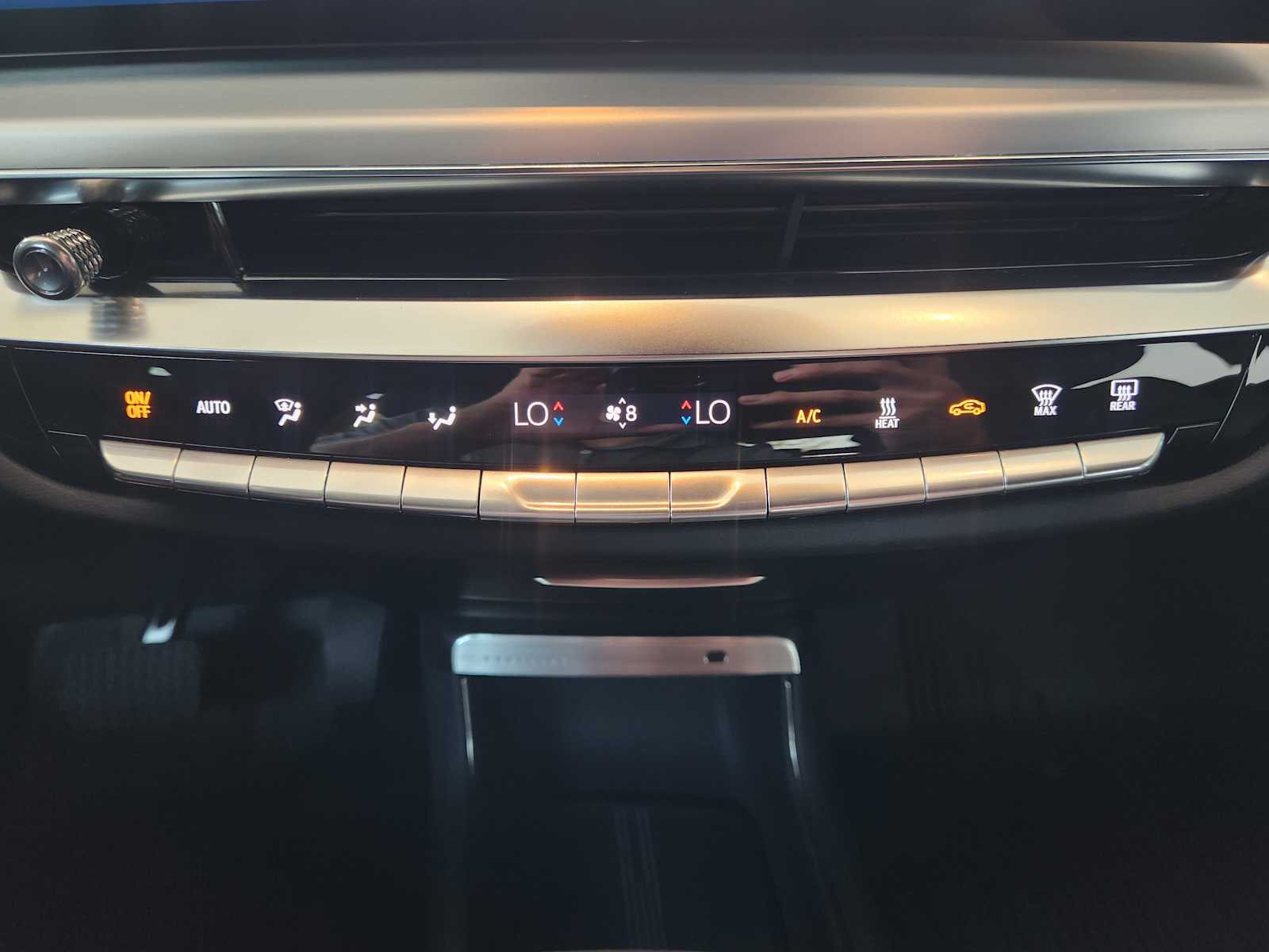 2025 Cadillac Lyriq Luxury photo 12