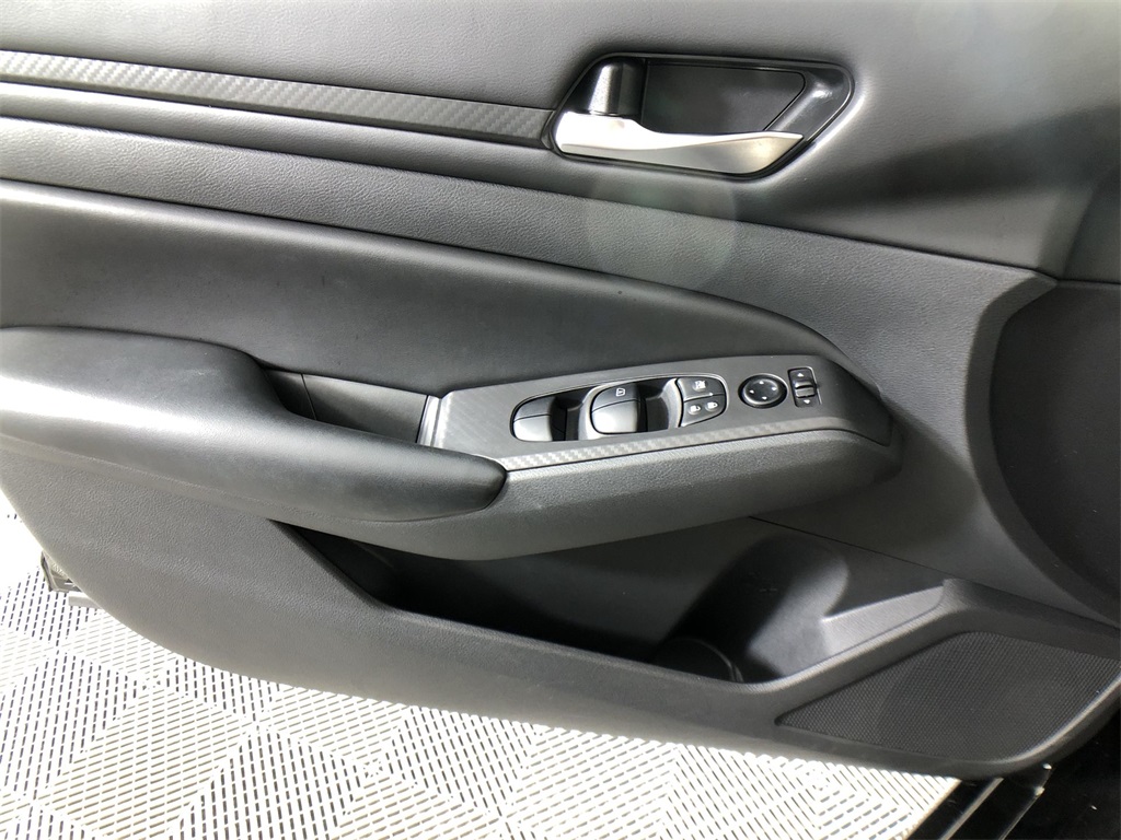 2022 Nissan Altima 2.5 S photo 19