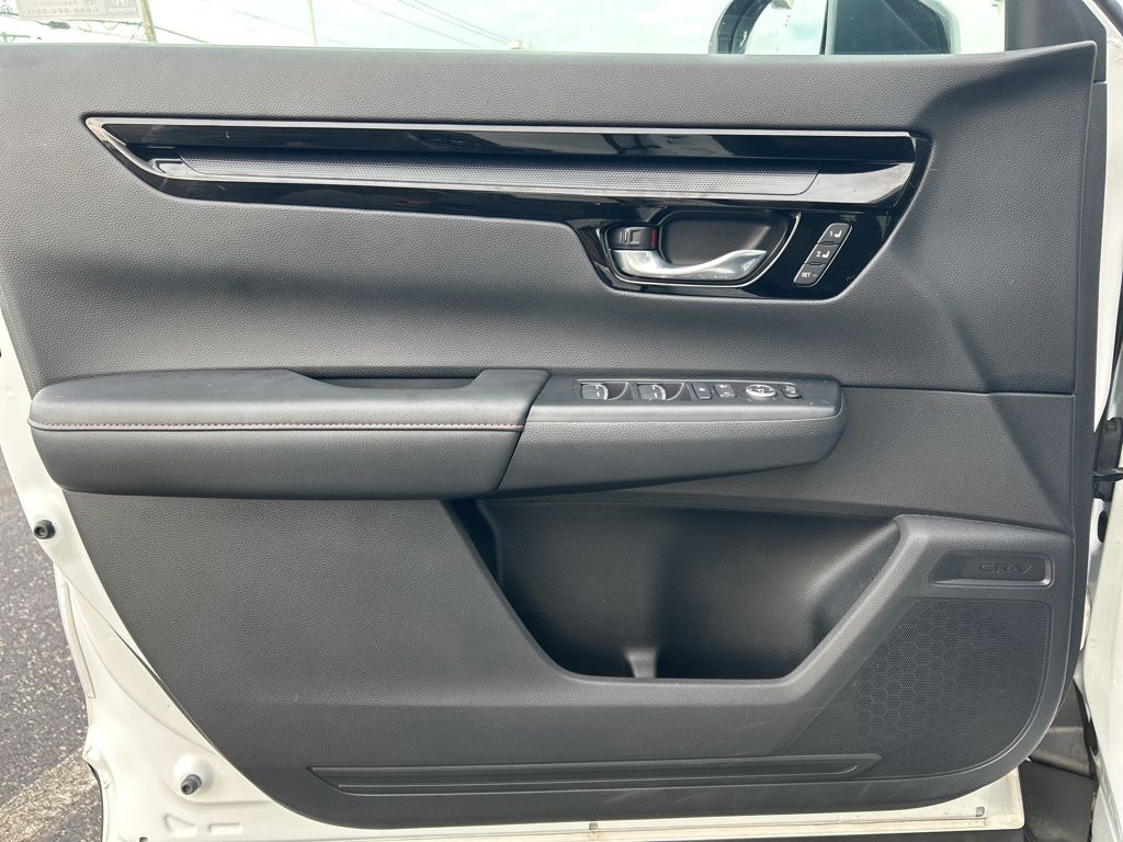 2024 Honda CR-V Hybrid Sport Touring photo 10