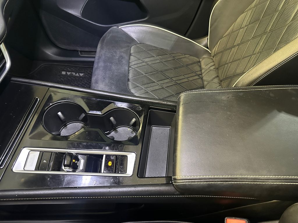 2024 Volkswagen Atlas SEL Premium R-Line photo 21