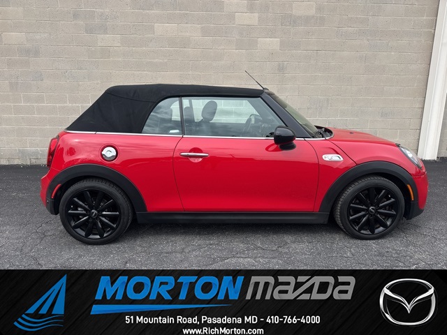 2019 MINI Convertible S's photo