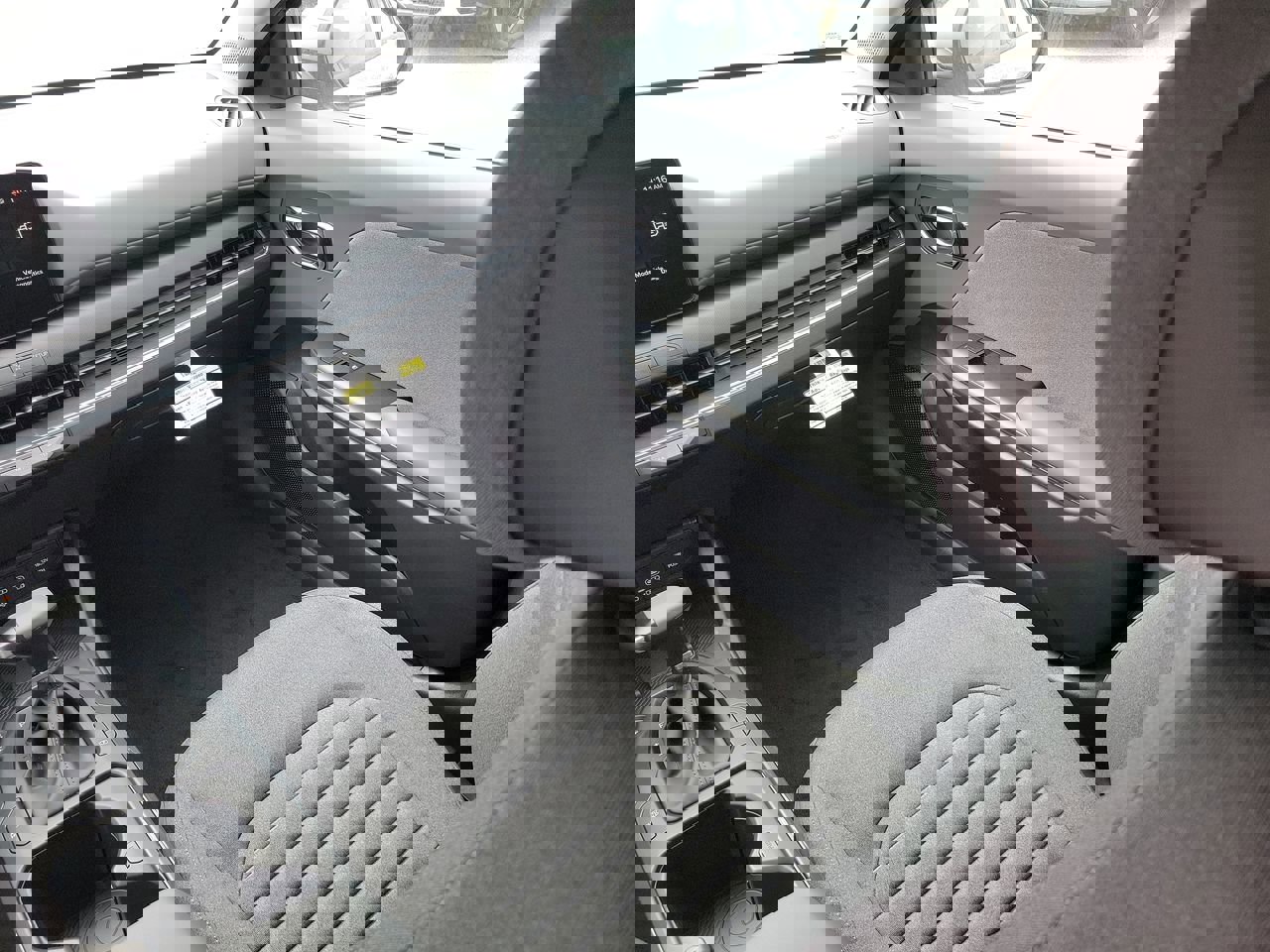 2025 Kia K4 EX photo 16