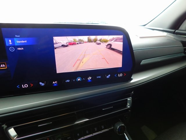 2025 Chevrolet Traverse photo 38