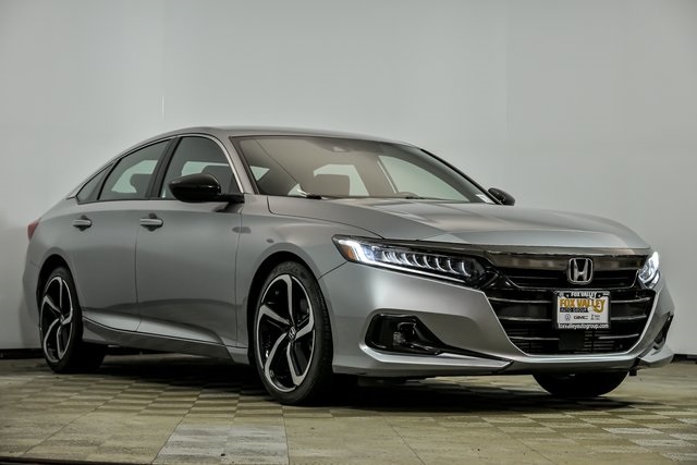 2022 Honda Accord Sport's photo