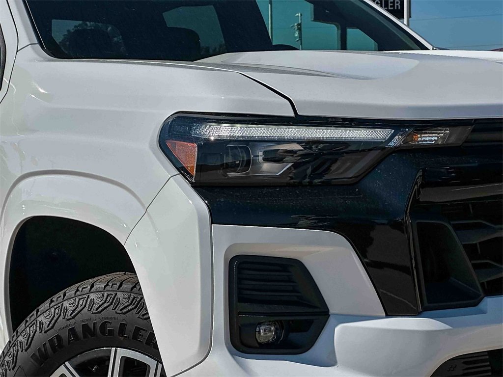 2026 Chevrolet Colorado Z71 photo 3