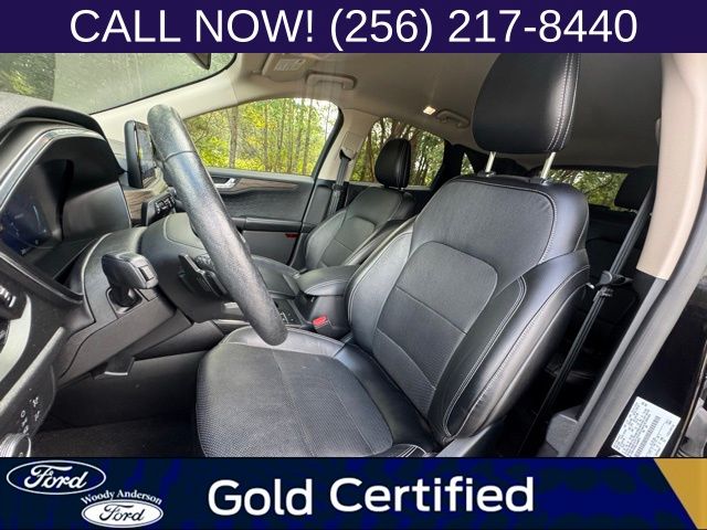 2020 Ford Escape Titanium photo 4