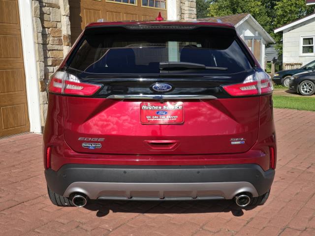 2019 Ford Edge SEL photo 4