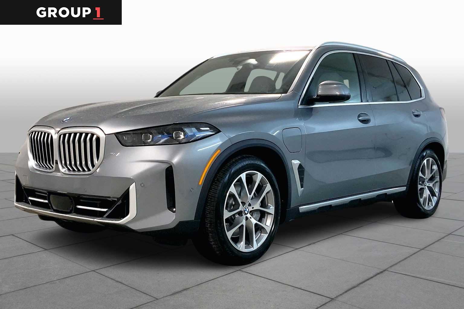 2026 BMW X5 50e's photo