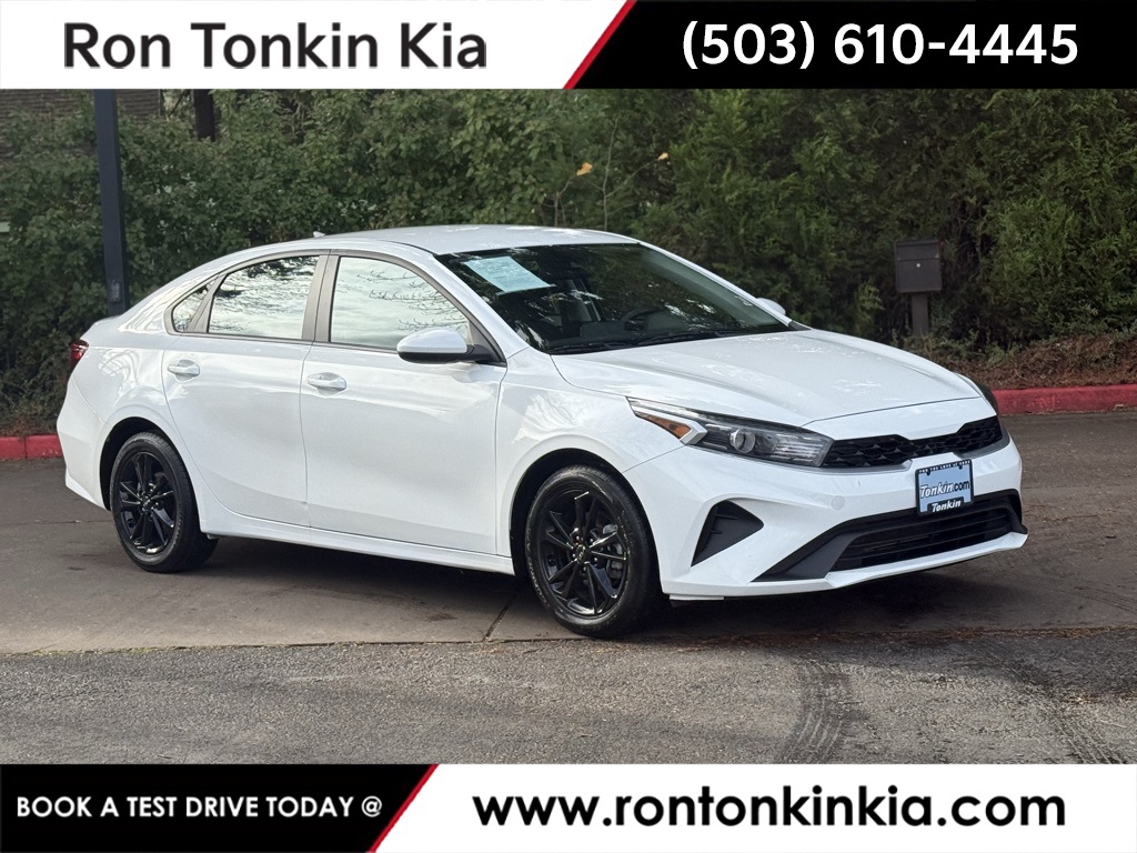 2023 Kia Forte LXS's photo