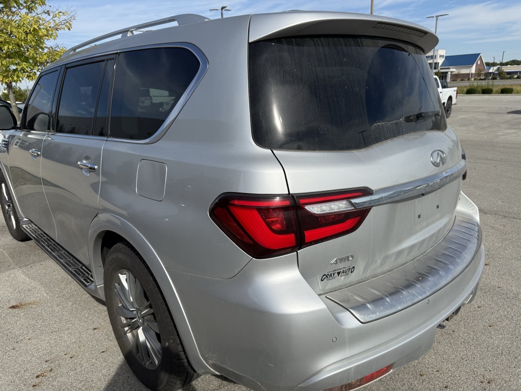 2021 Infiniti QX80 Luxe photo 4