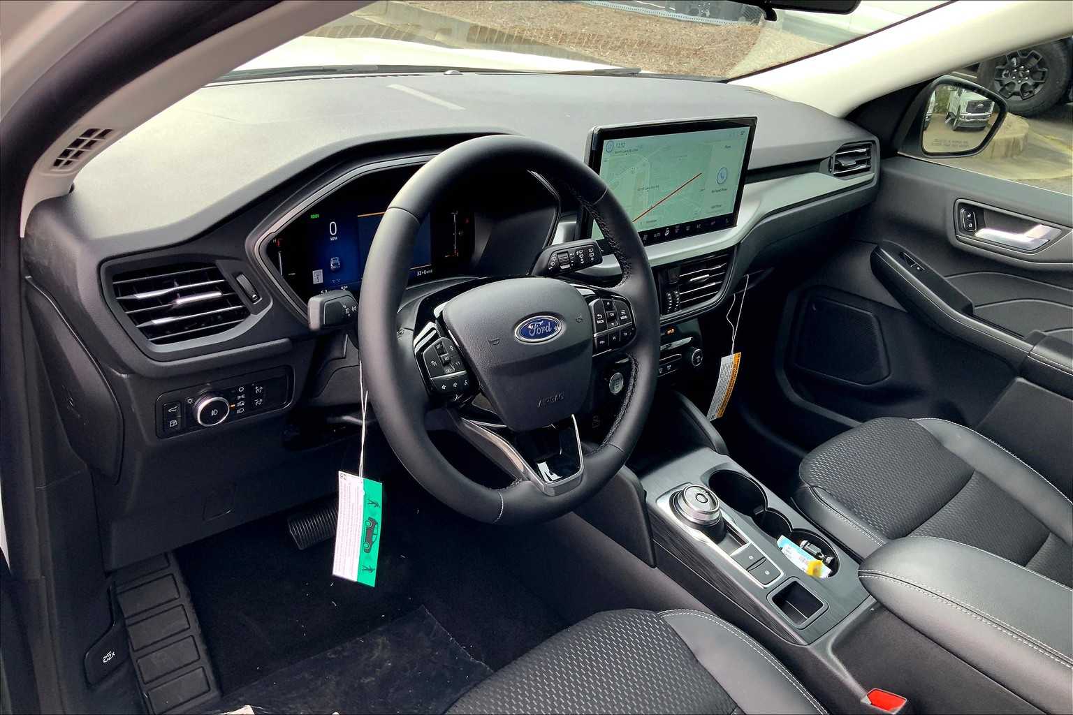 2025 Ford Escape SEL Plug-In Hybrid photo 6