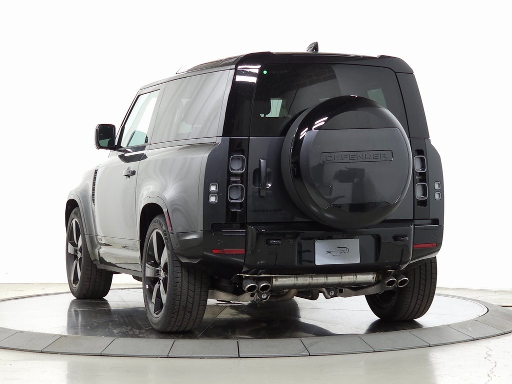 2025 Land Rover Defender 90 V8 photo 3