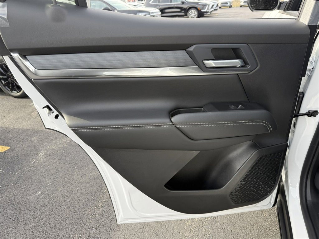 2026 GMC TERRAIN - Image 32