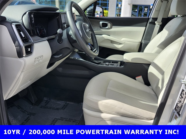 2022 Kia Sorento EX photo 2