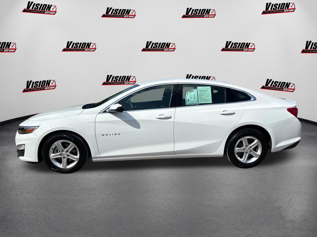 2024 Chevrolet Malibu LS photo 8