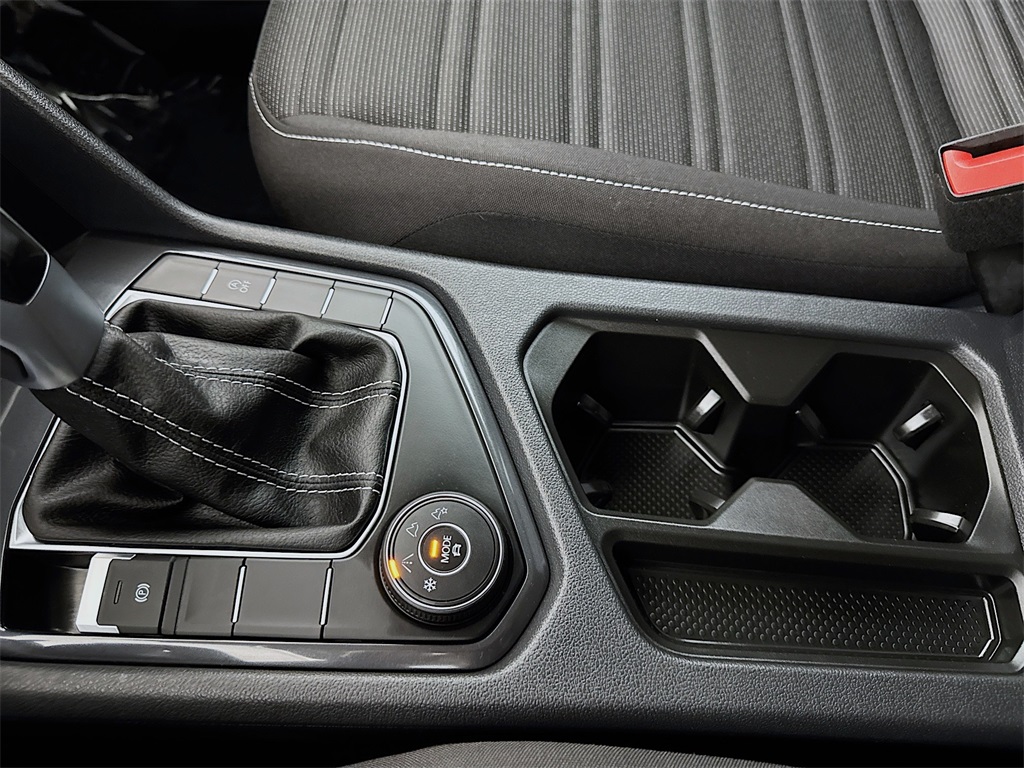 2024 Volkswagen Tiguan S photo 28
