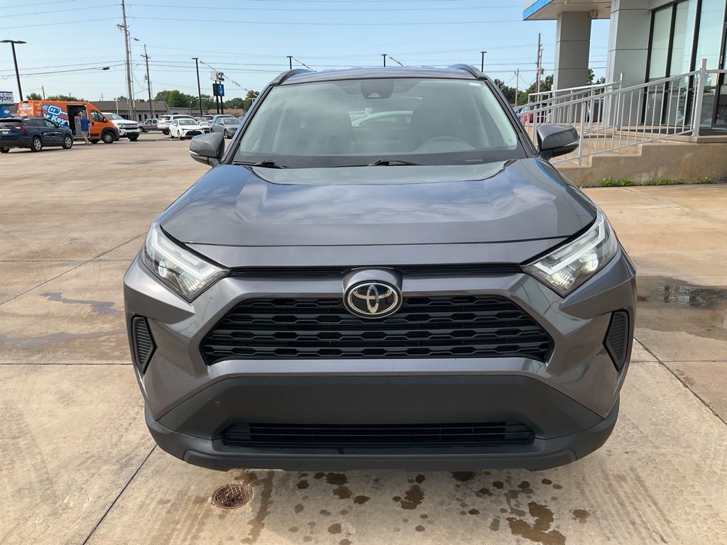 2022 Toyota RAV4 XLE photo 16