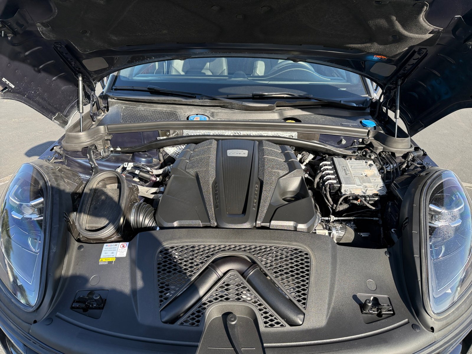 2022 Porsche Macan S photo 20