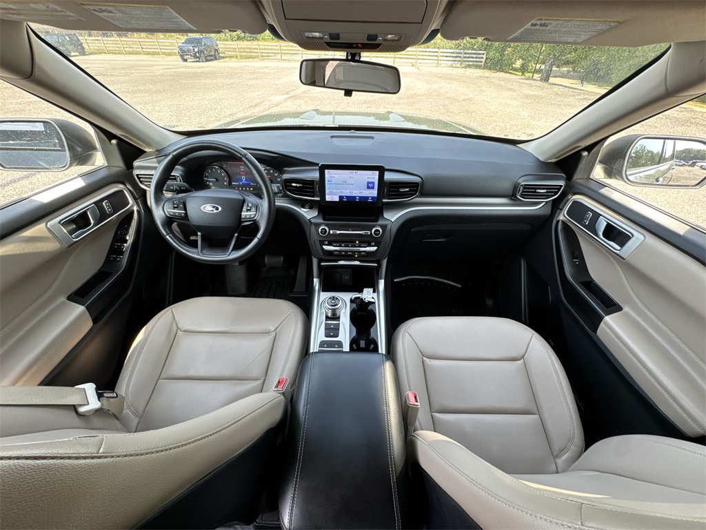 2020 Ford Explorer XLT photo 20