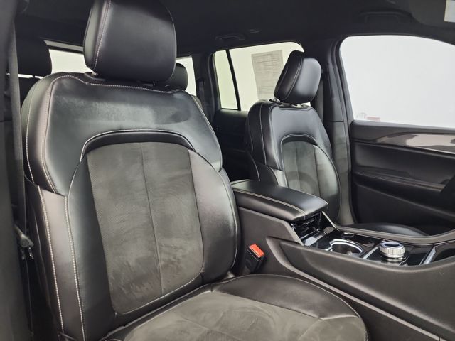 2022 Jeep Grand Cherokee Altitude photo 27