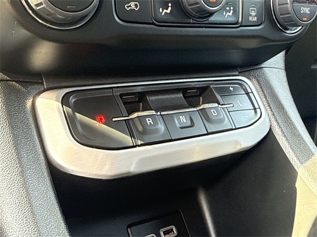 2023 Gmc Acadia SLE photo 19