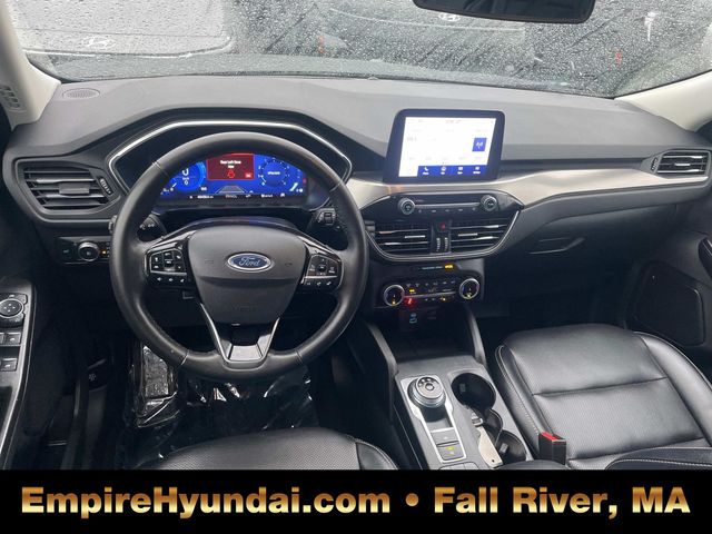2022 Ford Escape Titanium photo 13