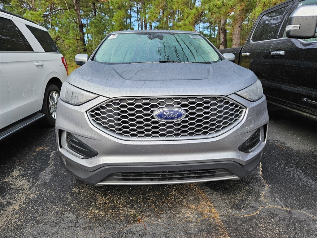 2024 Ford Edge SEL photo 3