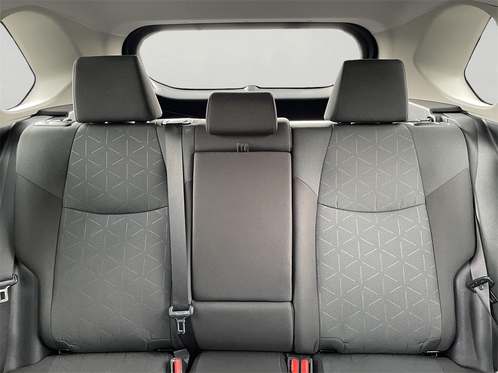 2024 Toyota RAV4 XLE photo 20