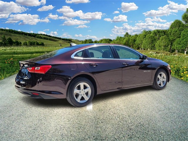 2020 Chevrolet Malibu LS photo 3