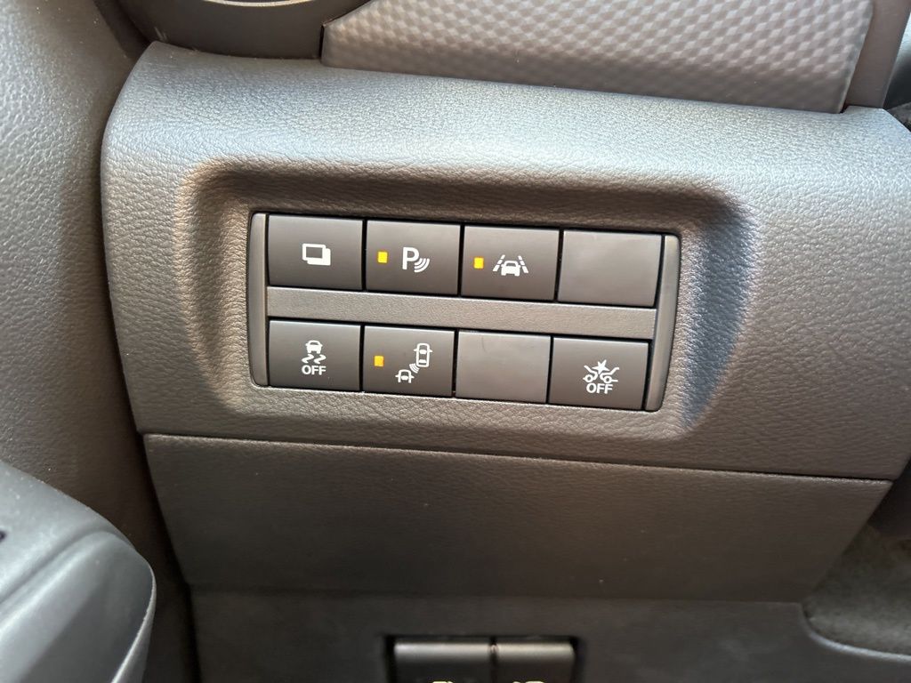 2025 Nissan Kicks Play S photo 20