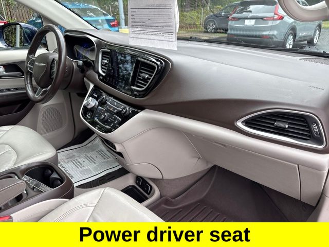 2018 Chrysler Pacifica Touring L photo 19