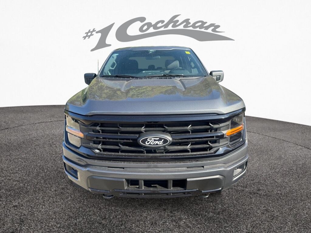 2025 Ford F-150 XLT photo 2