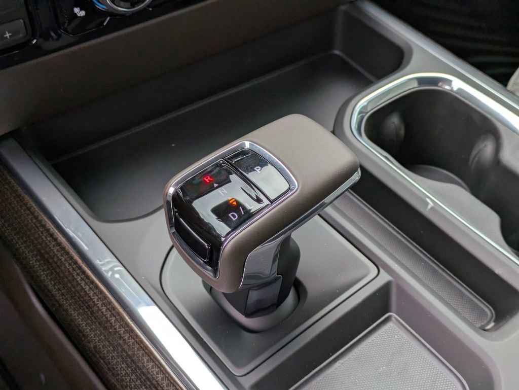 2025 Chevrolet Silverado 1500 LT photo 21