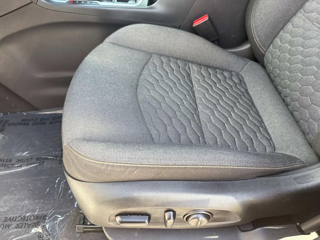 2021 Chevrolet Equinox LT photo 20