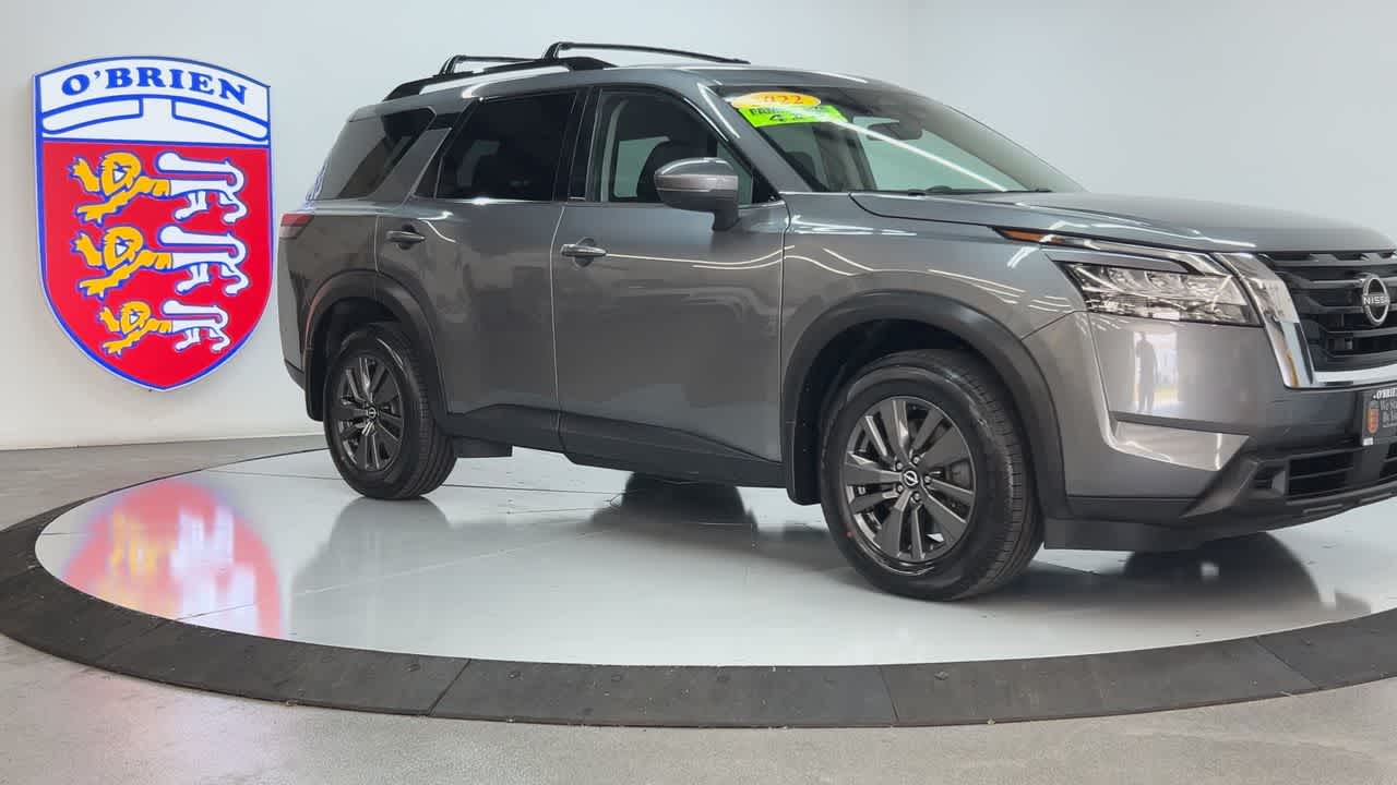 2022 Nissan Pathfinder SV photo 3