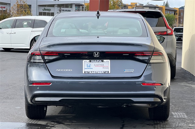 2025 Honda Accord Hybrid Touring photo 4