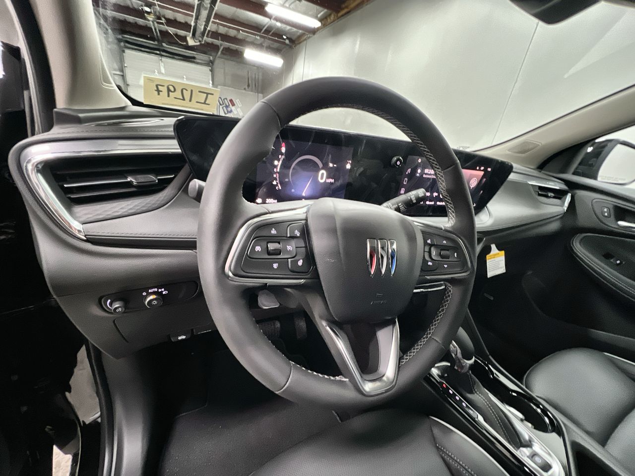 2025 Buick Encore GX Avenir photo 32