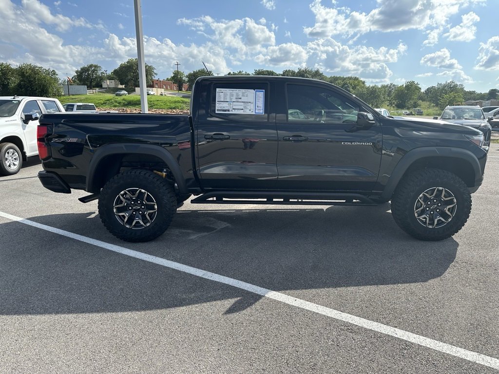 2025 Chevrolet Colorado ZR2 photo 5