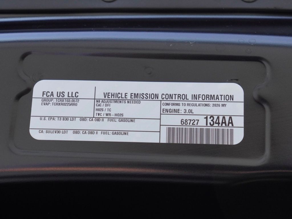 New 2026 Diamond Black Crystal Pearl-Coat Exterior Paint RAM Tungsten image 31