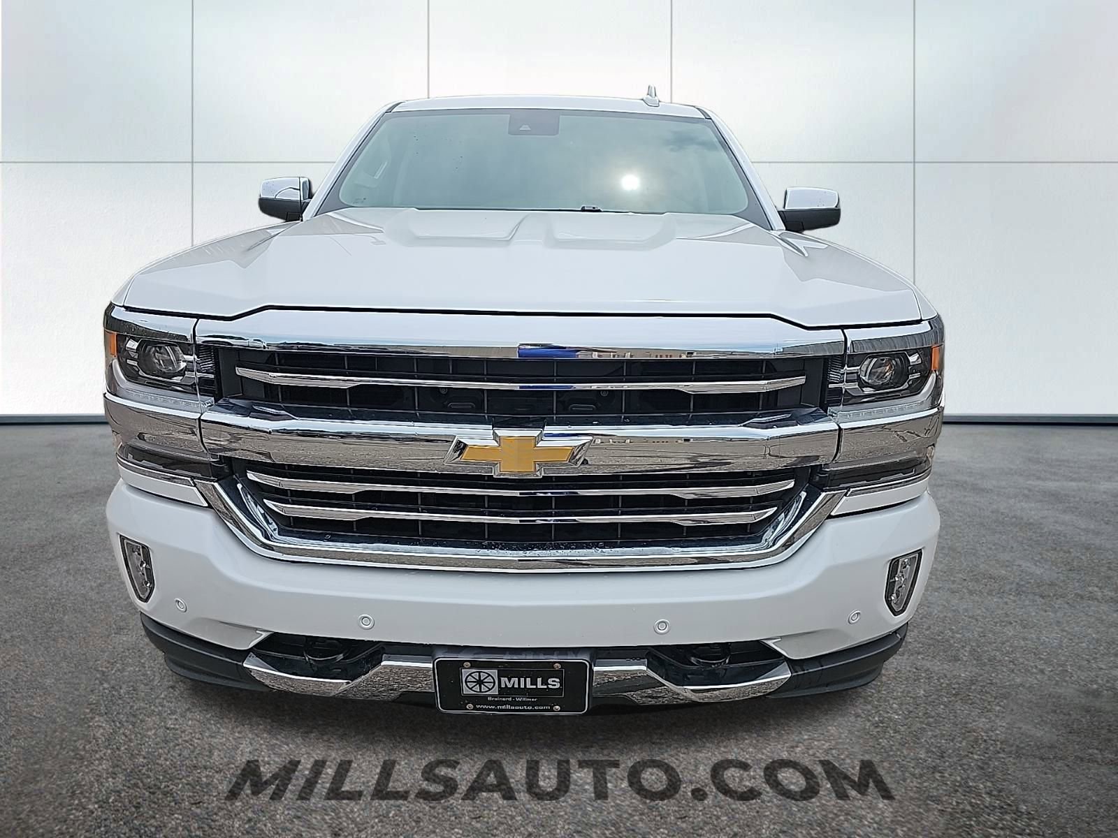 Used 2017 Chevrolet Silverado 1500 High Country with VIN 3GCUKTEC1HG405033 for sale in Baxter, Minnesota