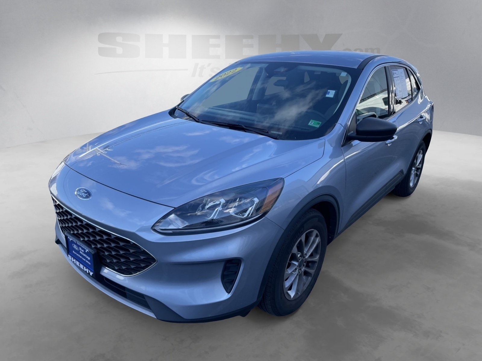 2022 Ford Escape SE photo 2