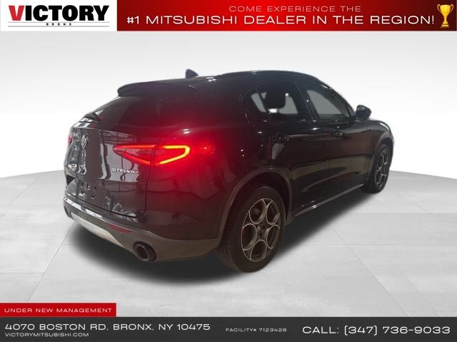 2022 Alfa Romeo Stelvio Ti photo 4