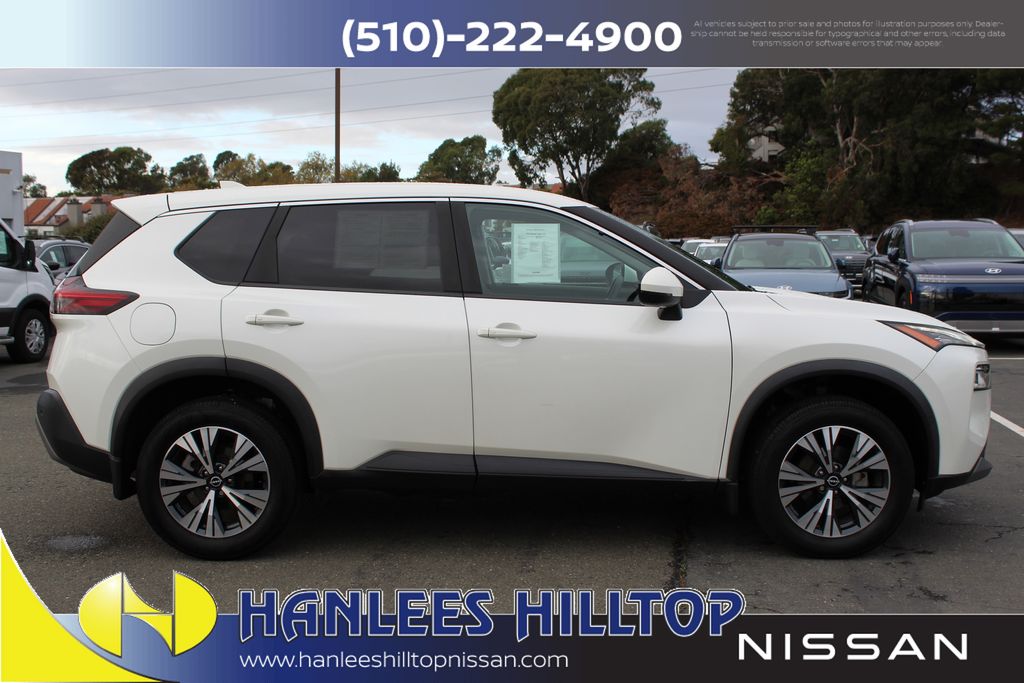 2023 Nissan Rogue SV photo 4