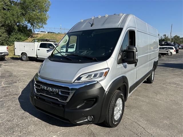 Certified 2025 RAM ProMaster Cargo Van Base with VIN 3C6MRVJGXSE555684 for sale in Kansas City