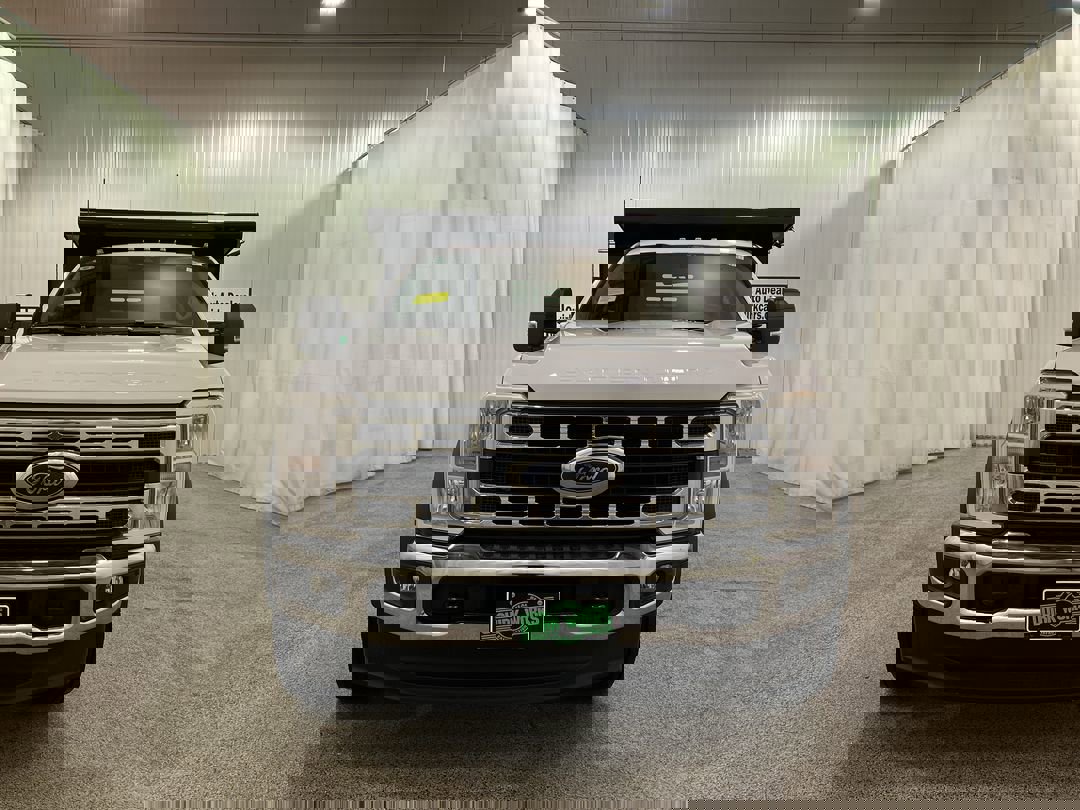 2026 Ford F-550 XL photo 2