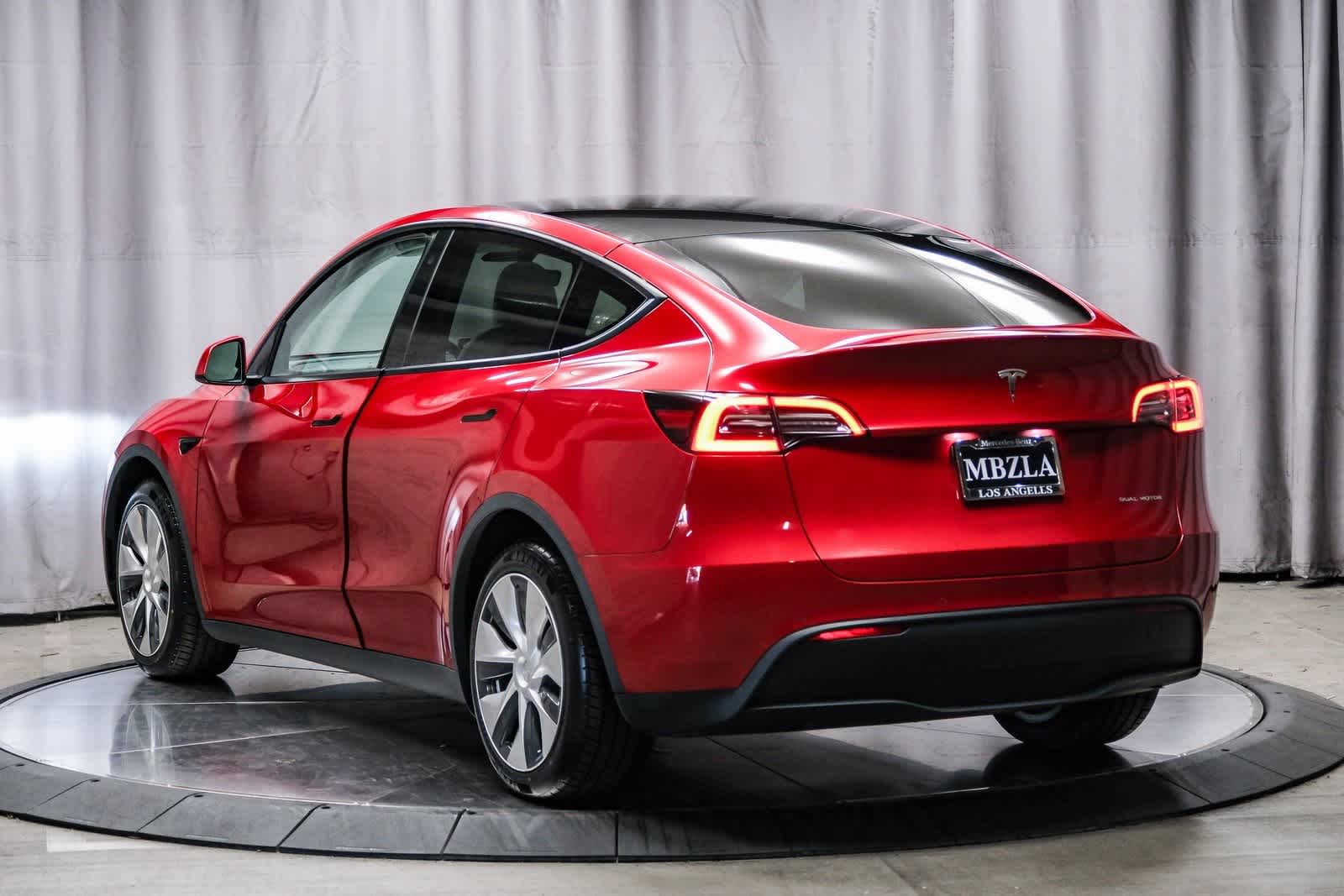 Used 2021 Tesla Model Y Long Range with VIN 5YJYGDEE0MF085472 for sale in Los Angeles, CA