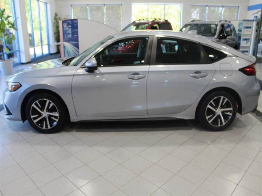 2023 Honda Civic Hatchback LX photo 3